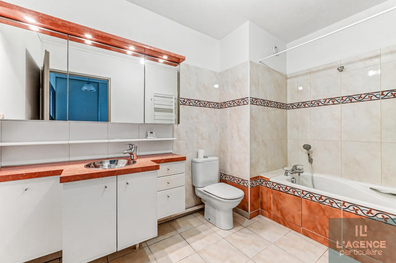 Appartement - 100 m² - 3 pièces