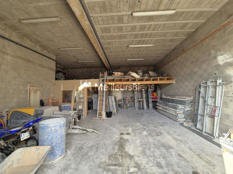 Local d'activité / Entrepôt - 493 m²