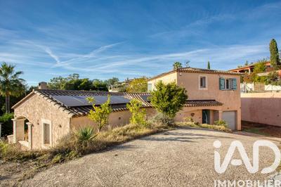 Maison - 122 m² - 5 pièces