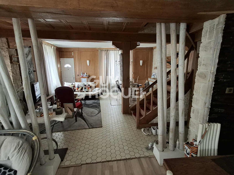 Maison - 229 m² - 8 pièces