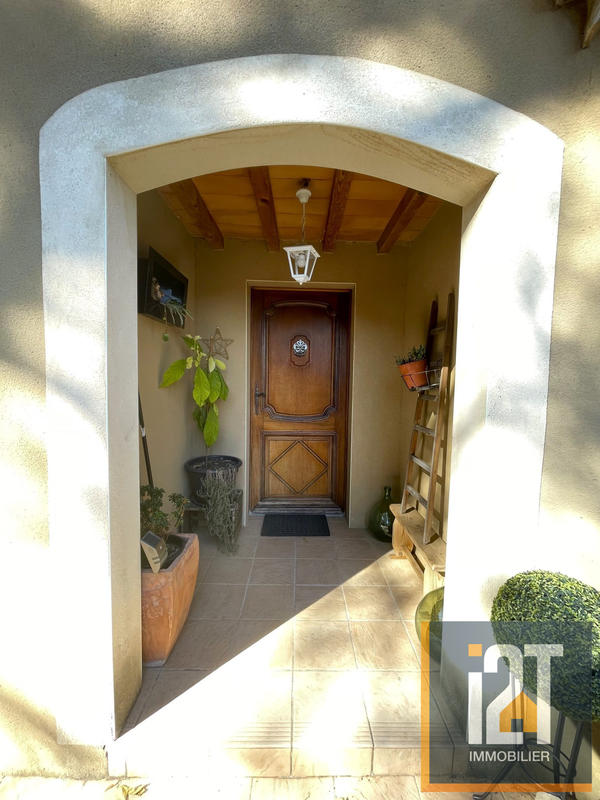 Maison - 200 m² - 6 pièces