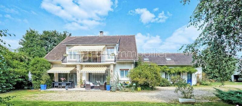 Demeure - 395 m² - 10 pièces