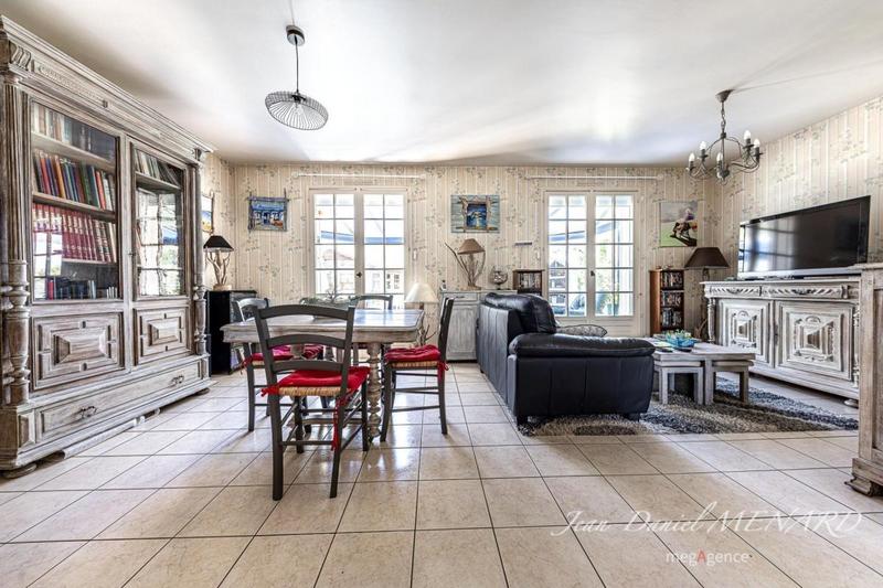 Maison traditionnelle - 107 m² - 4 pièces