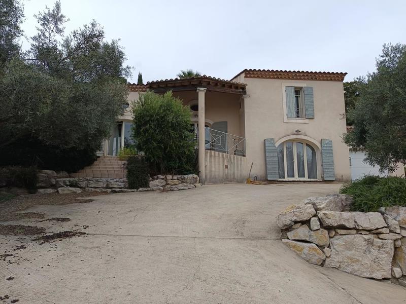 Maison - 198 m² - 5 pièces