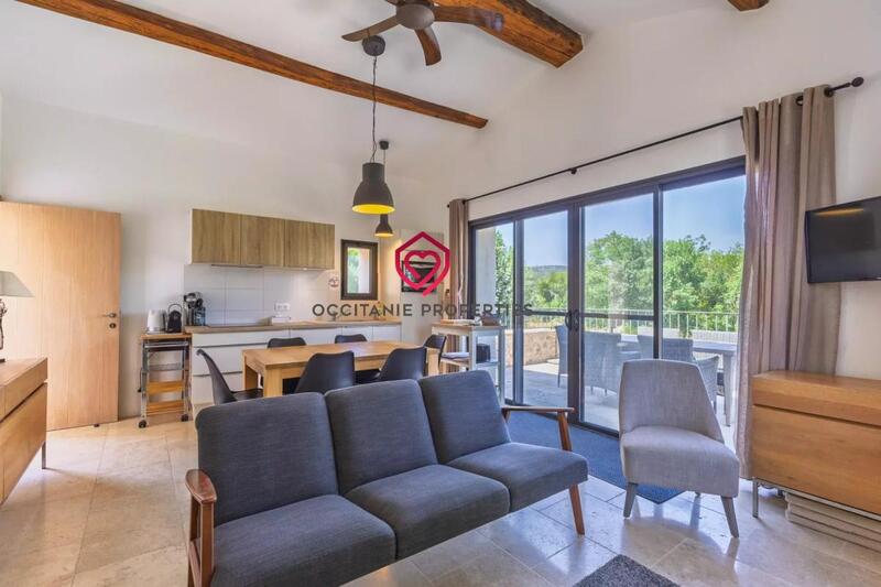 Propriété - 229 m² - 13 pièces