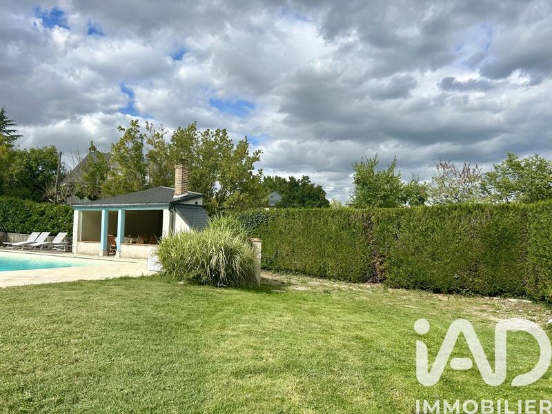 Maison - 360 m² - 10 pièces