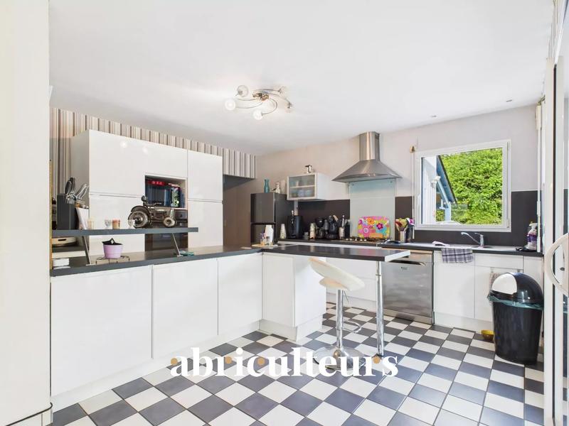 Maison - 175 m² - 6 pièces