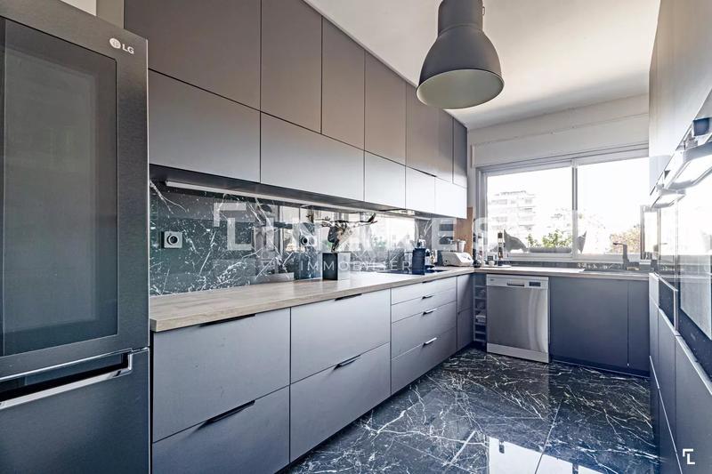 Appartement - 166 m² - 5 pièces