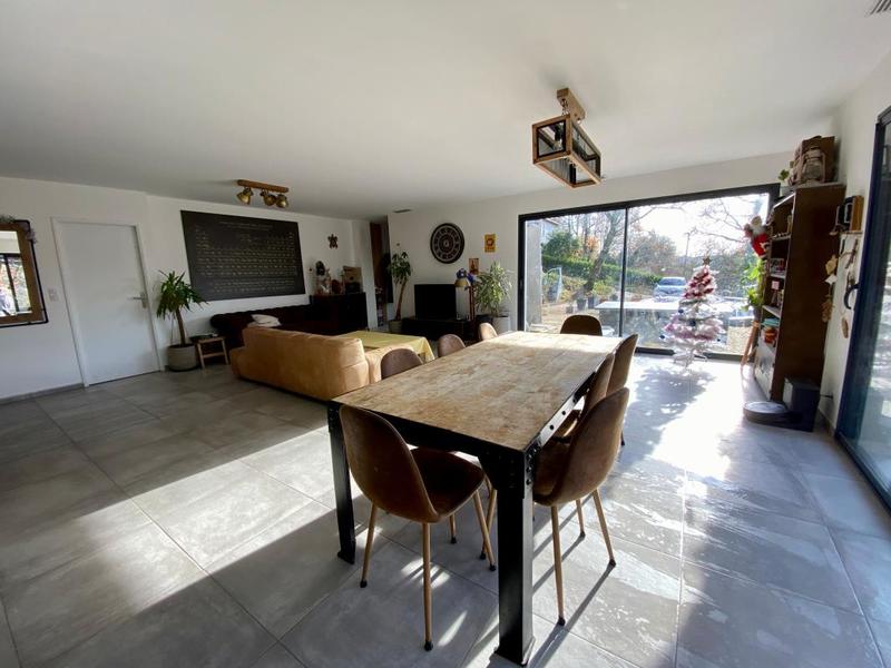 Maison - 163 m² - 2 pièces