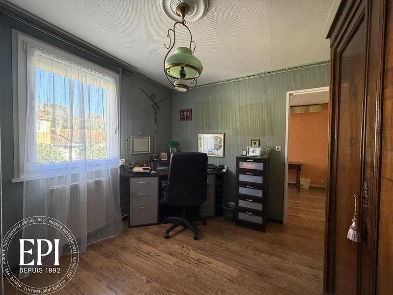 Maison - 158 m² - 9 pièces