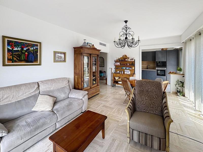 Appartement - 75 m² - 3 pièces