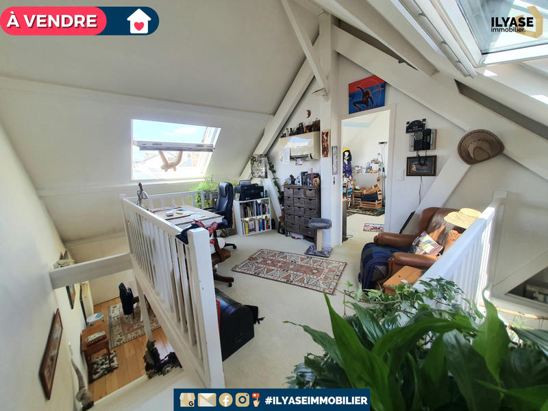 Triplex - 203 m² - 6 pièces