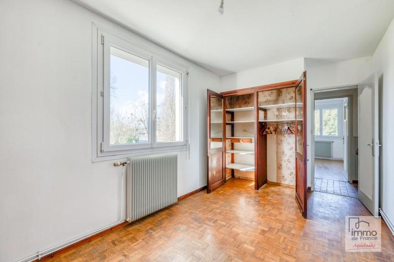 Appartement - 80 m² - 5 pièces