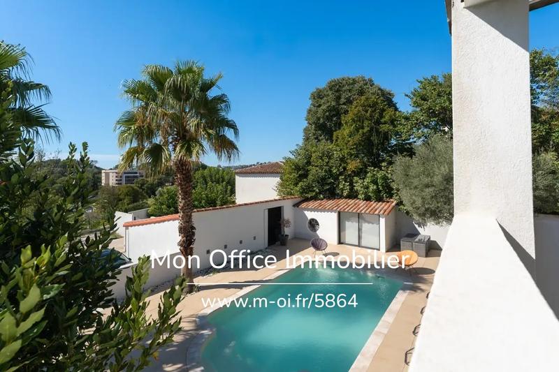 Maison - 115 m² - 4 pièces