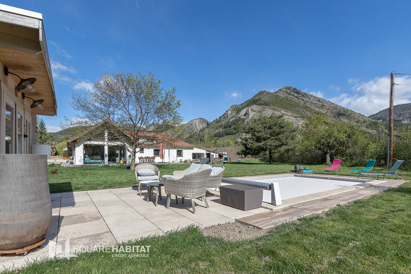 Maison - 170 m² - 7 pièces