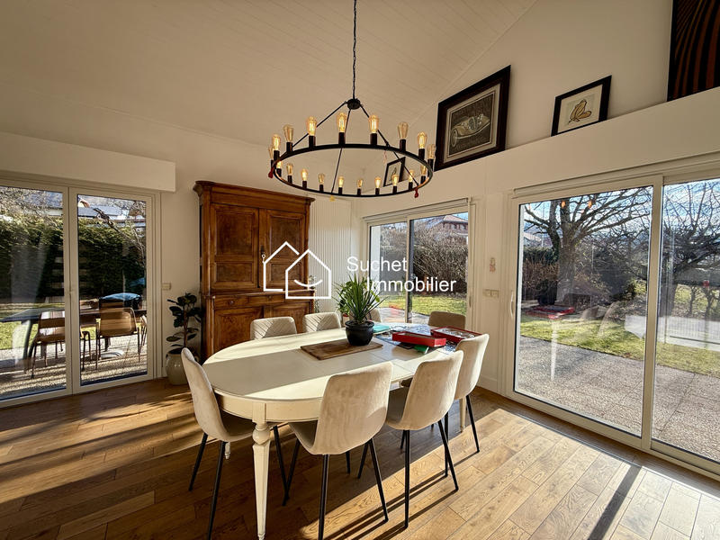 Maison - 189 m² - 6 pièces