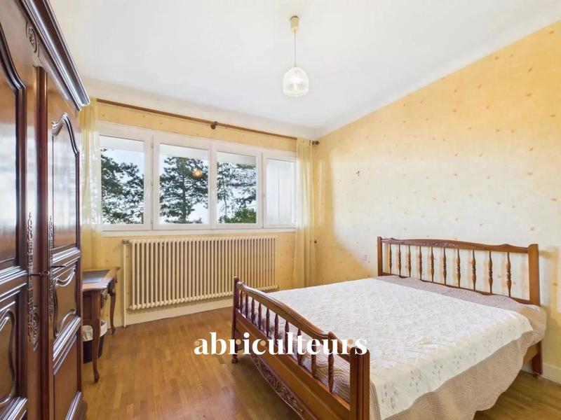 Appartement ancien - 87 m² - 3 pièces