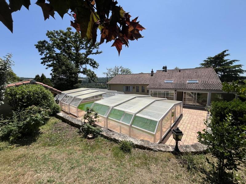 Maison - 177 m² - 6 pièces