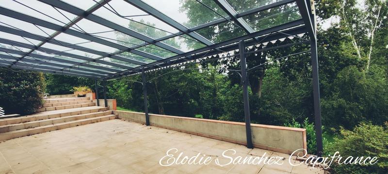 Maison - 401 m² - 10 pièces