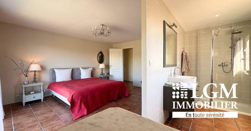 Villa - 207 m² - 6 pièces