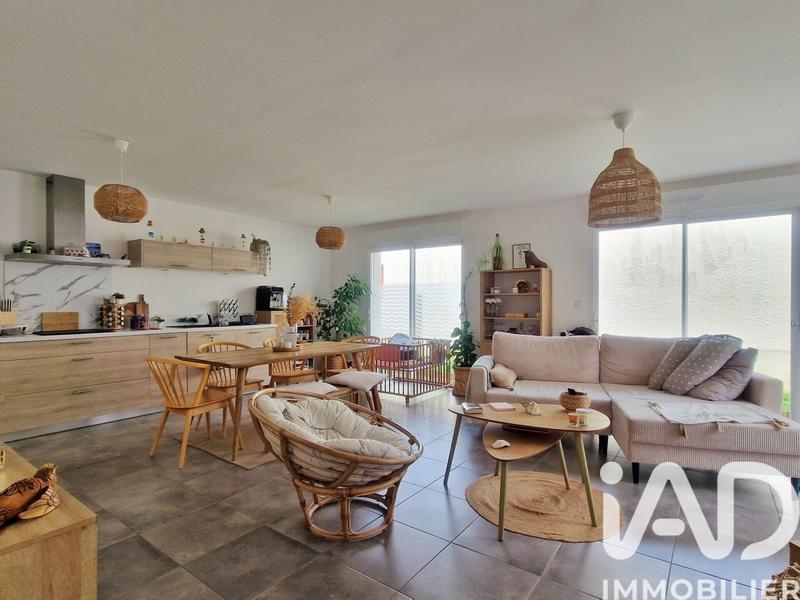 Maison - 93 m² - 4 pièces