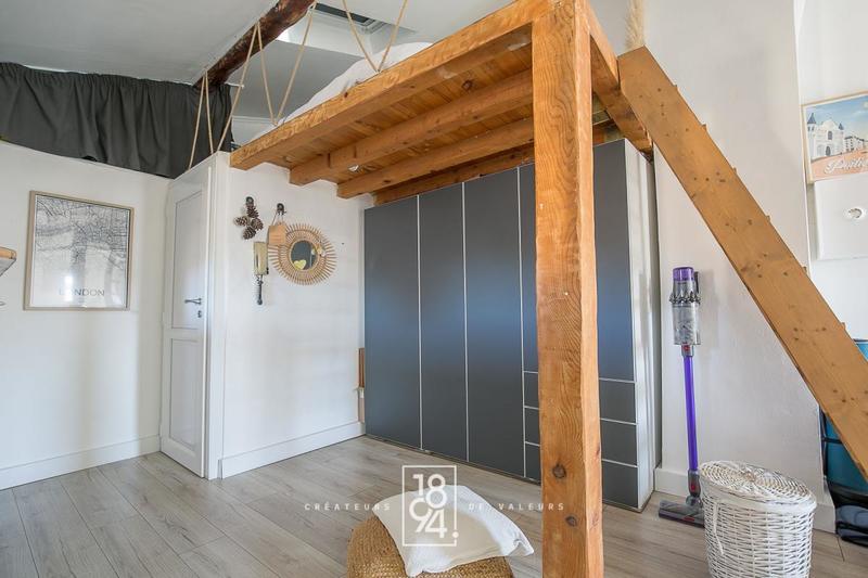 Studio - 28 m² - 1 pièce