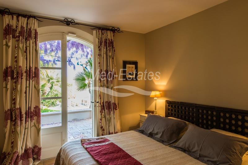 Villa - 350 m² - 10 pièces