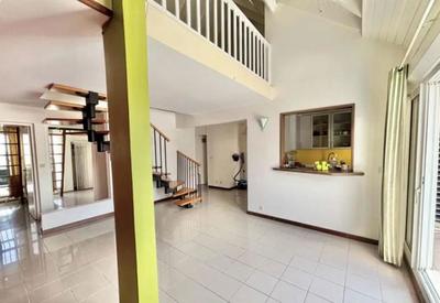 Appartement - 140 m² - 5 pièces