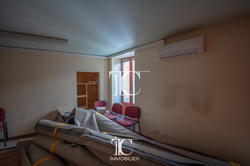 Maison - 163 m² - 10 pièces