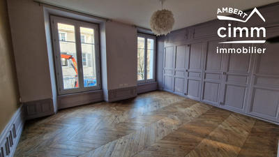 Appartement - 117 m² - 6 pièces