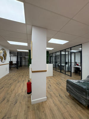 Local commercial - 330 m²