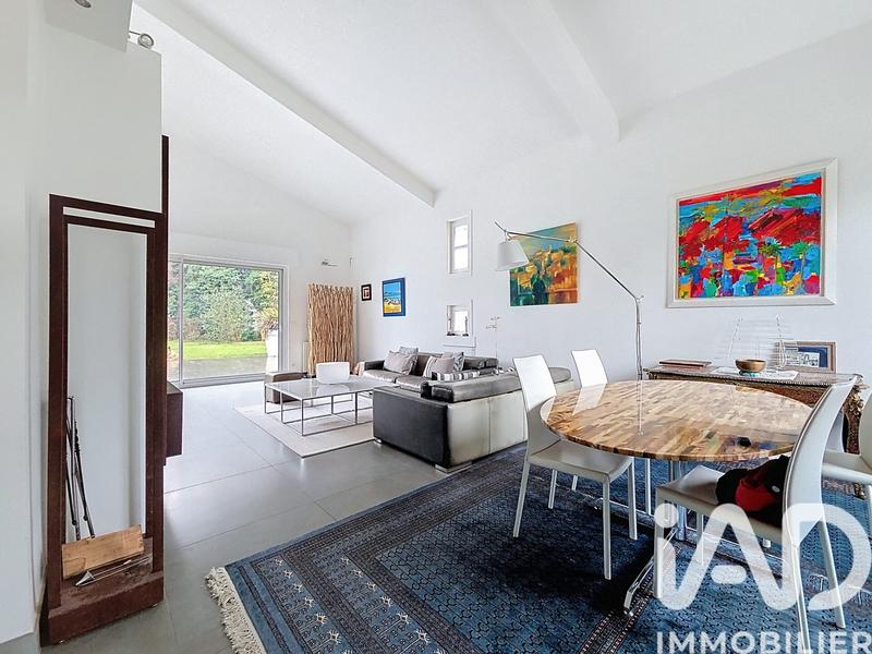 Maison - 446 m² - 9 pièces