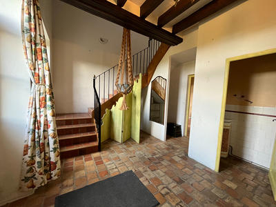 Maison - 270 m² - 6 pièces