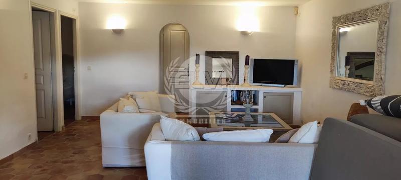 Maison - 280 m² - 10 pièces