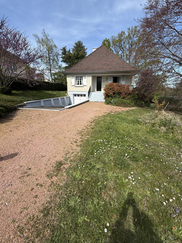 Maison - 181 m² - 7 pièces