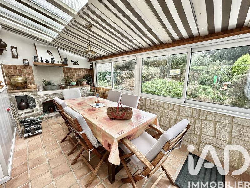 Maison - 200 m² - 9 pièces