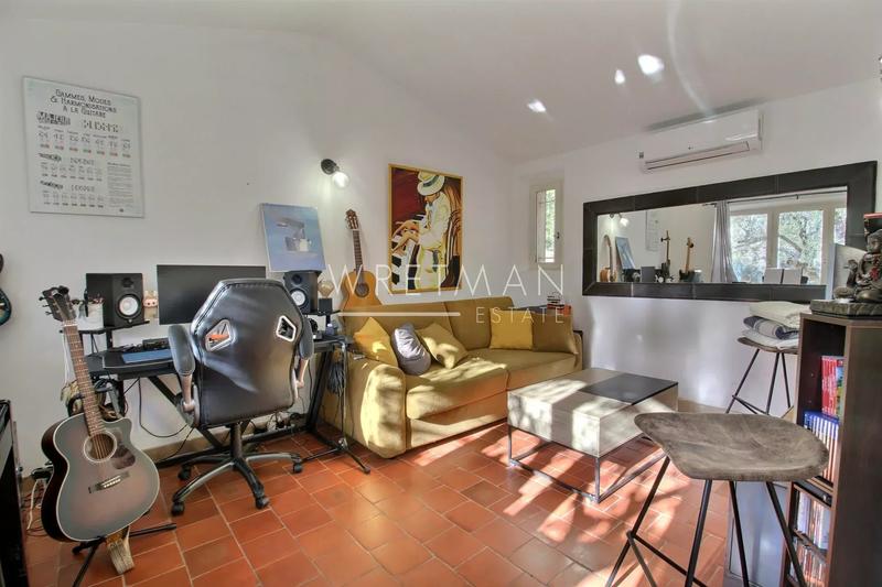 Villa - 188 m² - 8 pièces