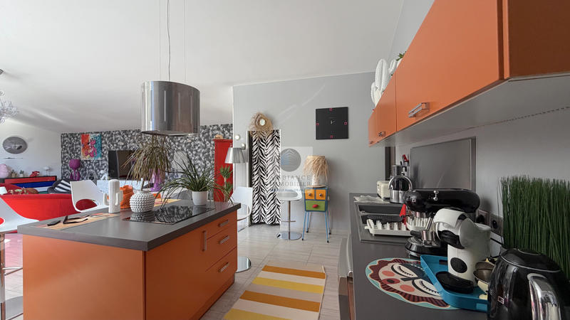 Maison - 181 m² - 7 pièces