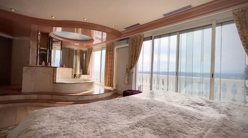 Villa - 665 m² - 10 pièces