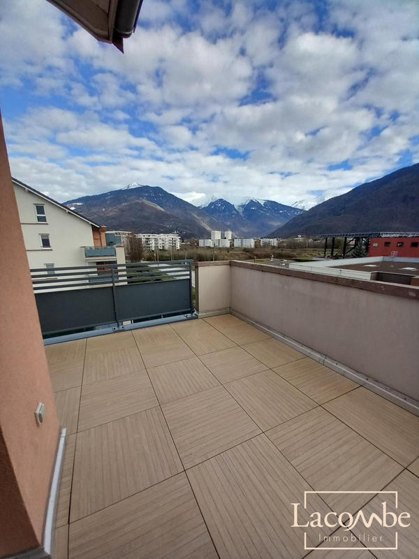 Appartement - 85 m² - 4 pièces