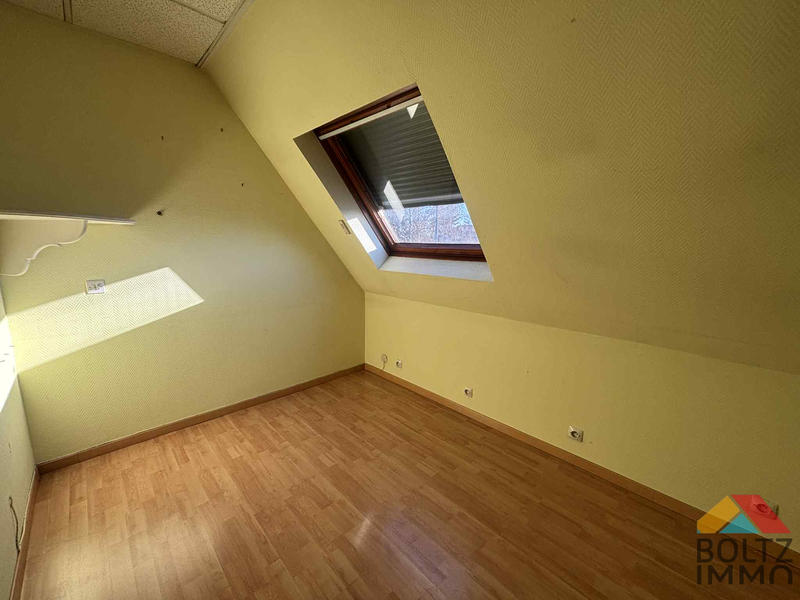 Maison - 121 m² - 5 pièces