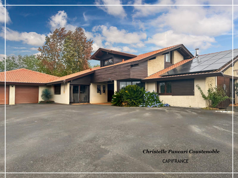 Villa - 204 m² - 6 pièces