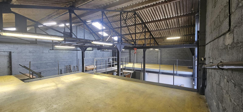 Local commercial - 317 m²