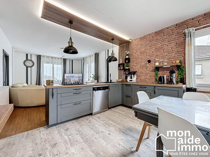 Maison - 120 m² - 6 pièces