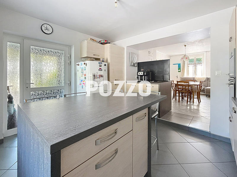 Maison - 160 m² - 8 pièces