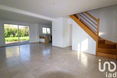 Maison - 142 m² - 8 pièces