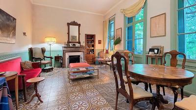 Demeure - 300 m² - 11 pièces