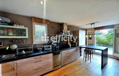 Maison - 188 m² - 7 pièces