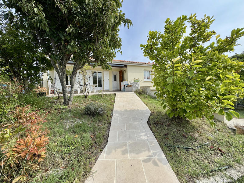 Maison - 99 m² - 4 pièces