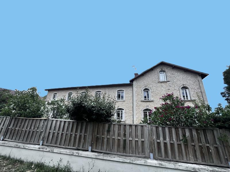 Maison ancienne - 316 m² - 12 pièces